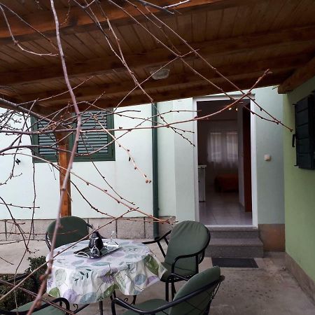 Seaside Apartment For 2 P Trogir Exterior photo