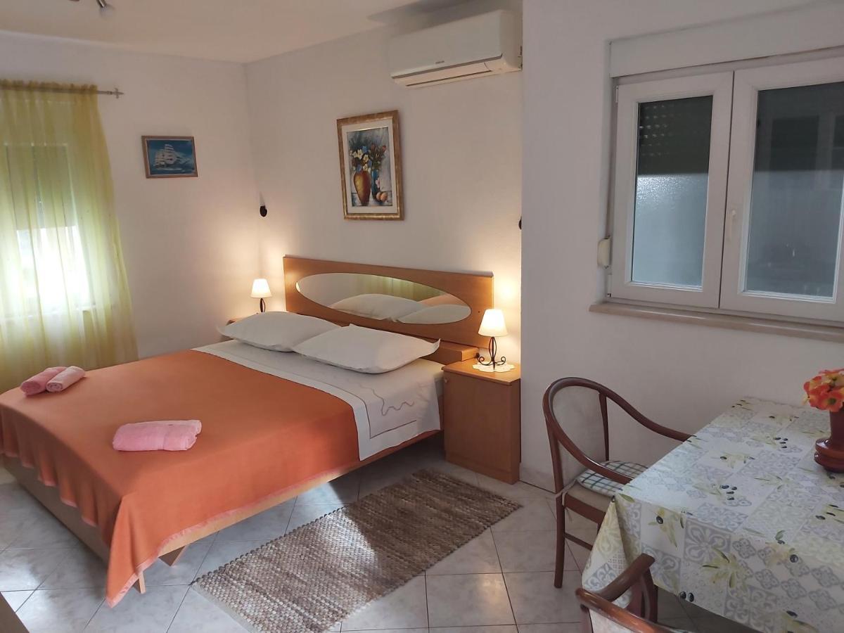 Seaside Apartment For 2 P Trogir Exterior photo