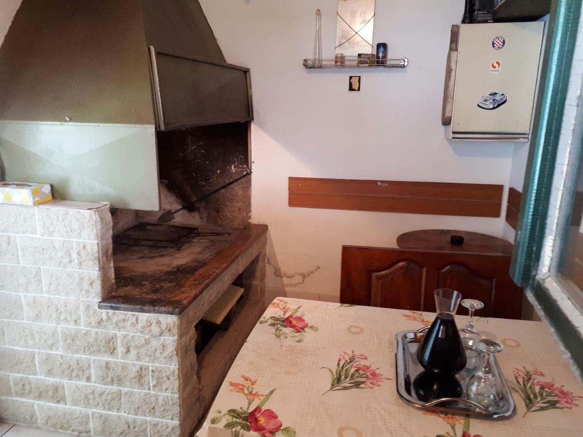 Seaside Apartment For 2 P Trogir Exterior photo